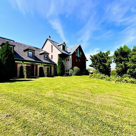 Logis Auberge Du Barrez Mur-de-Barrez Zewnętrze zdjęcie
