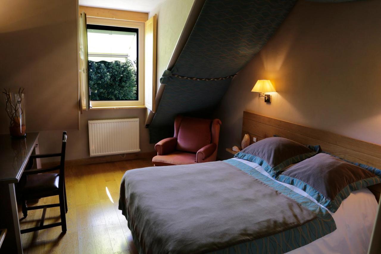 Logis Auberge Du Barrez Mur-de-Barrez Zewnętrze zdjęcie